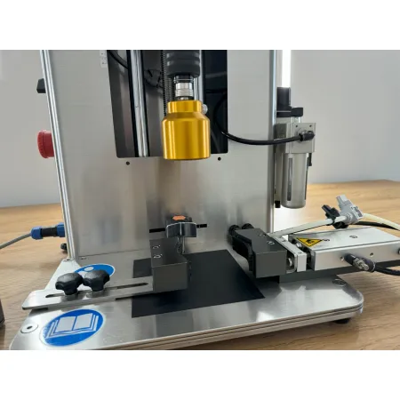 Półautomatyczna zakręcarka CC-1000 7